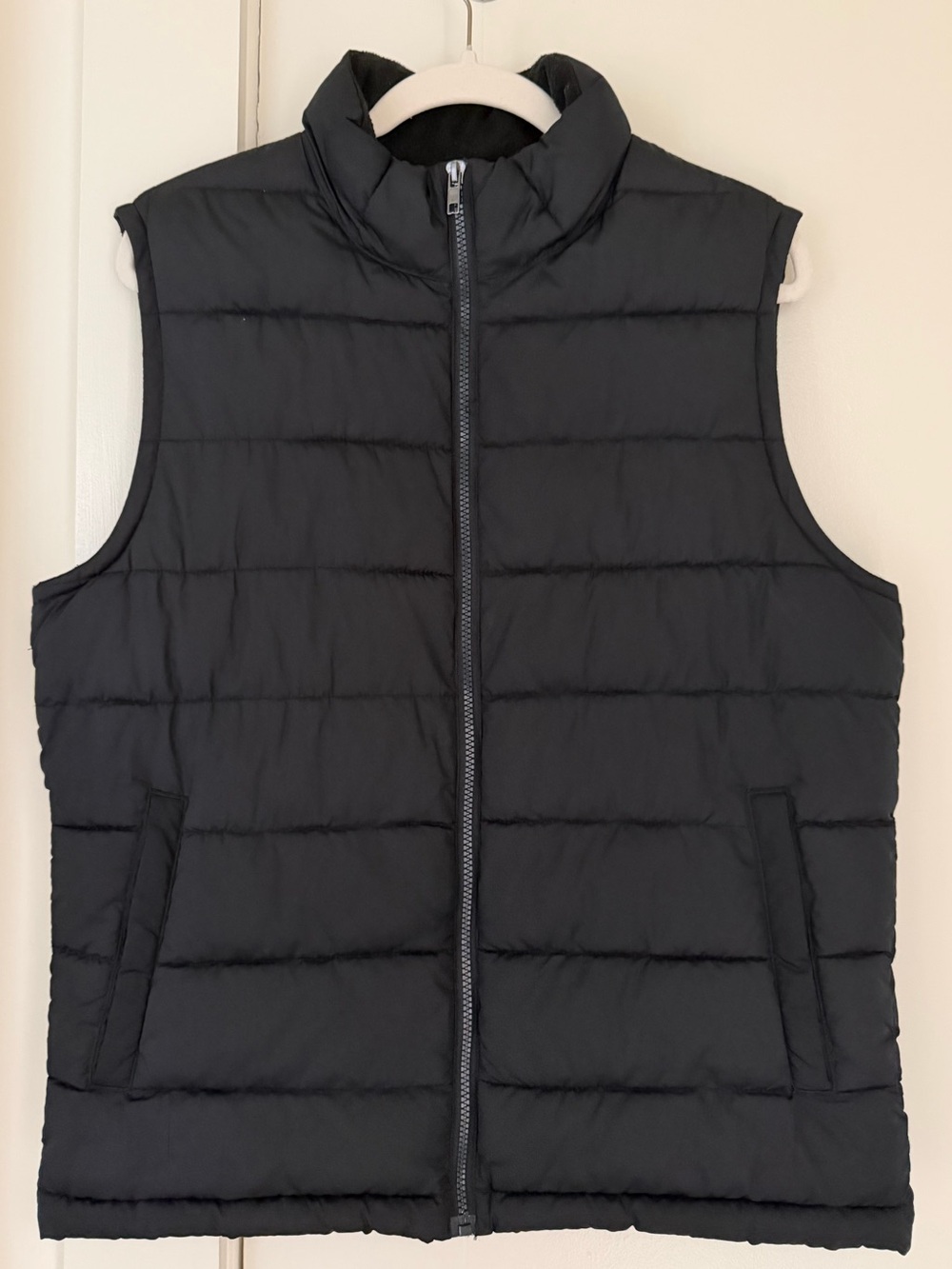 GAP Men’s Black Quilted Puffer Vest